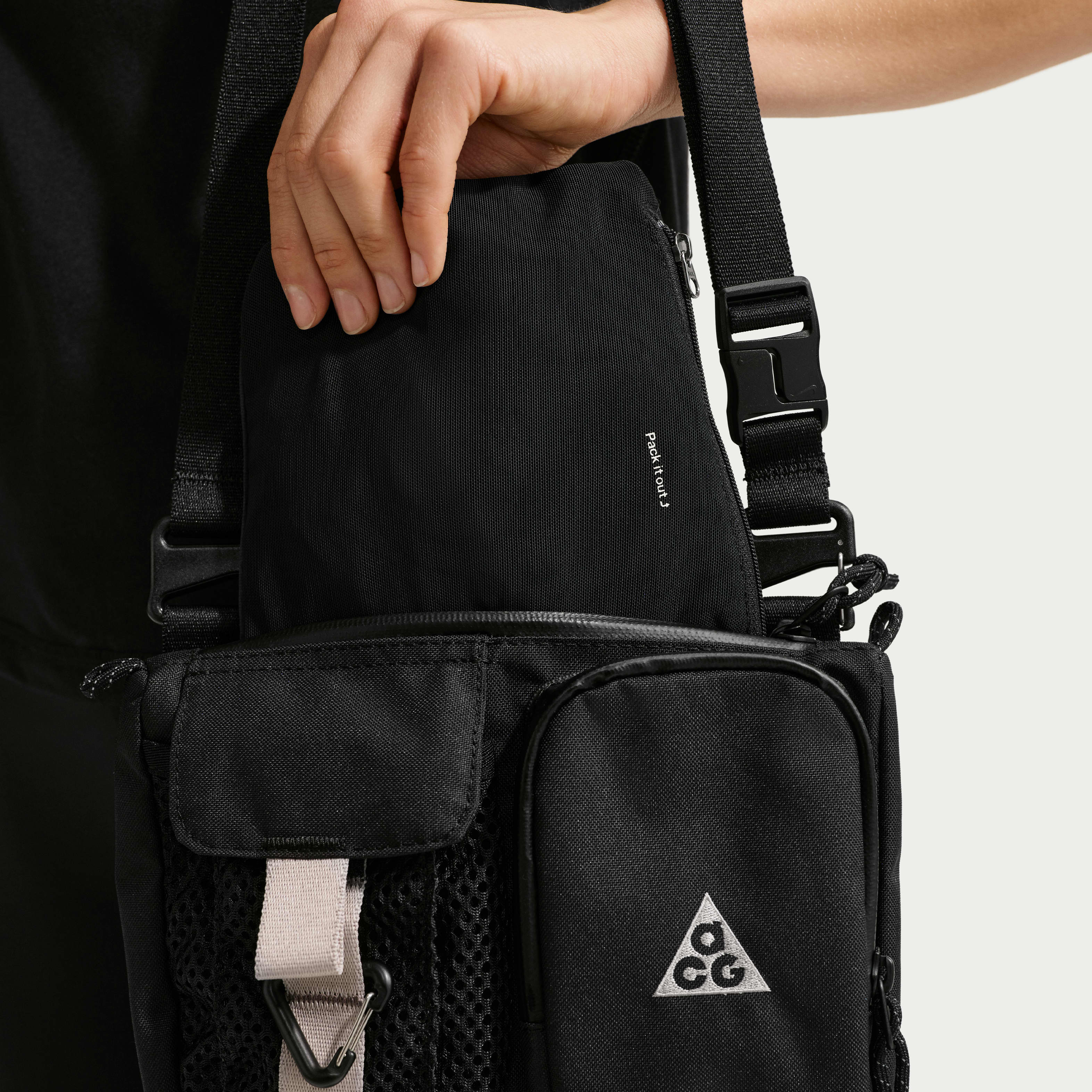Nike ACG Women's Trail Running Vest | The Summit